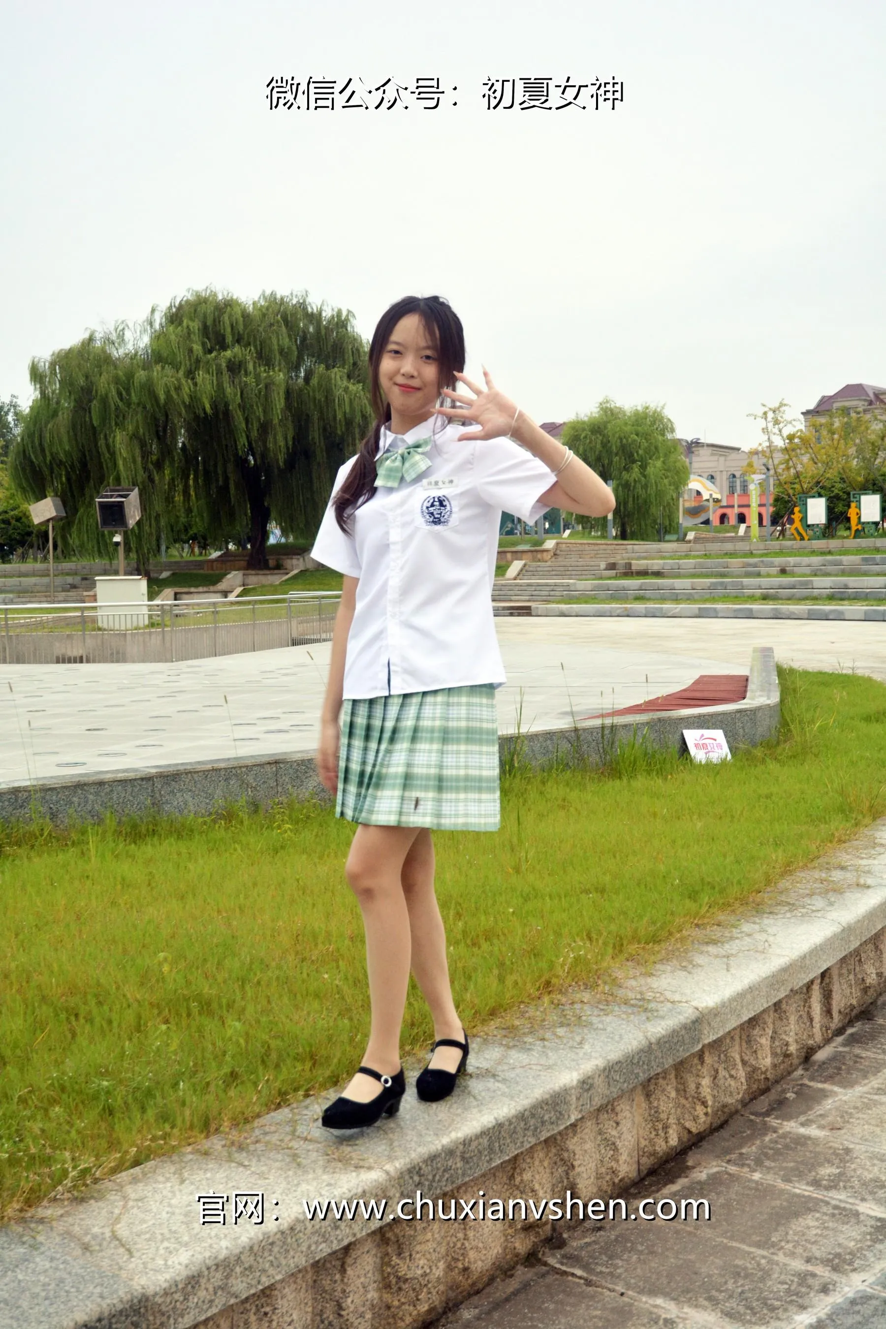 初夏女神 NO.029 情情 绿色JK套 [72P]插图